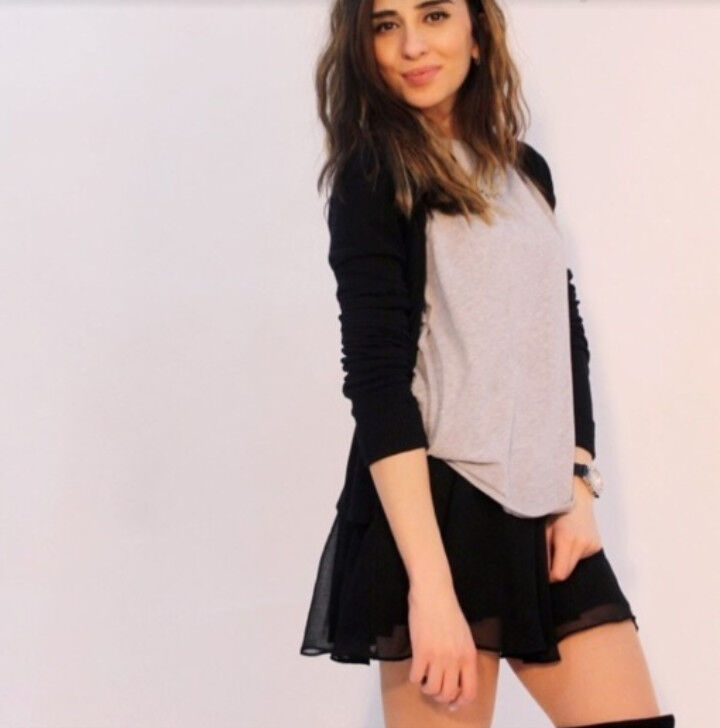  ,   Luna, 32 ,  