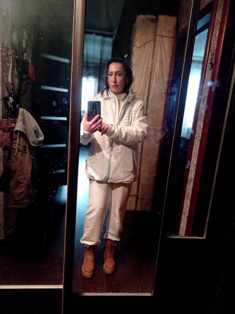  ,   Irin, 46 ,   c 