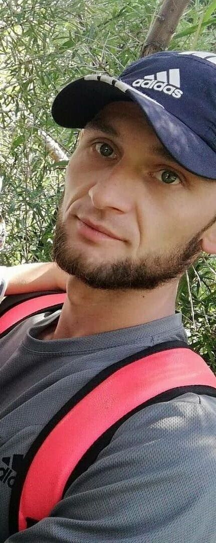  ,   Pavel, 37 ,   ,   , c , 