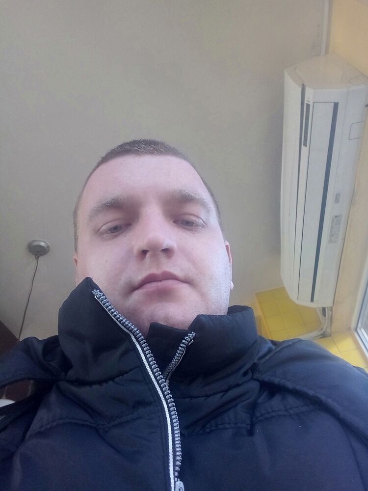  18503233  , 28 ,    