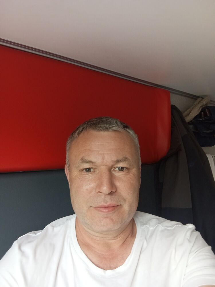  52292423  Vadim, 49 ,    