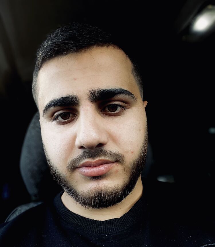  49723373  , 25 ,    
