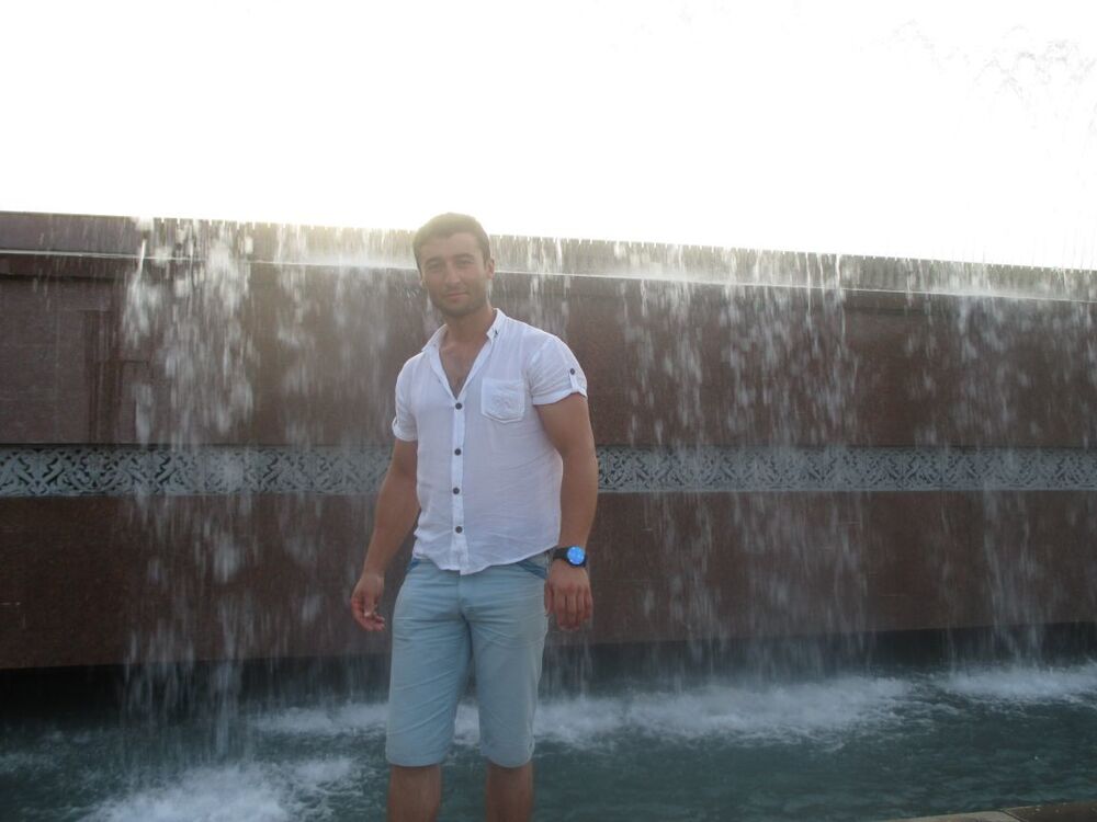  5642763  Artyom, 37 ,    