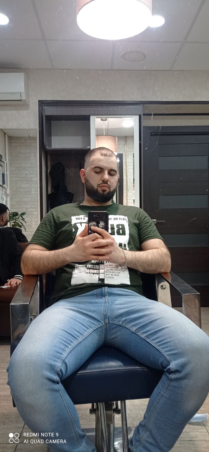 ,   Ali, 25 ,   ,   