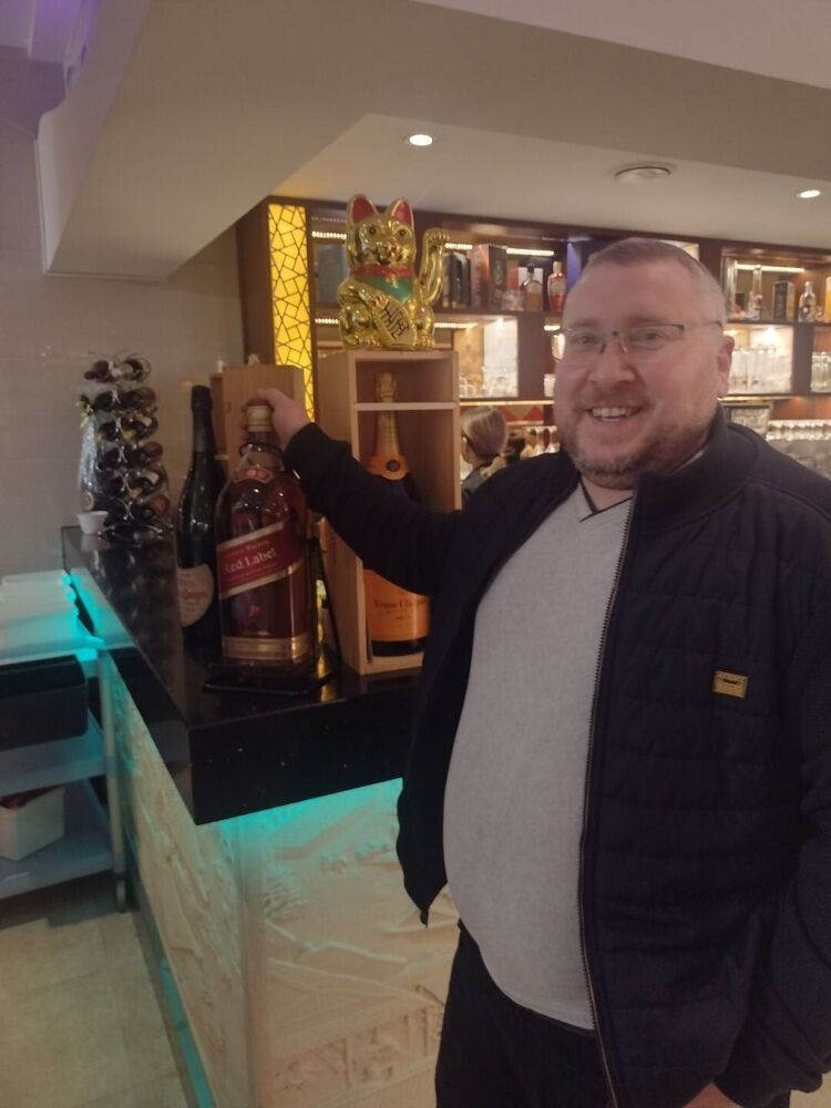  48248453  Rostislav, 41 ,    