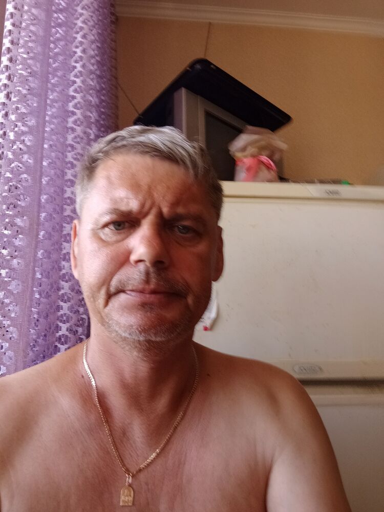  52804673  , 49 ,    
