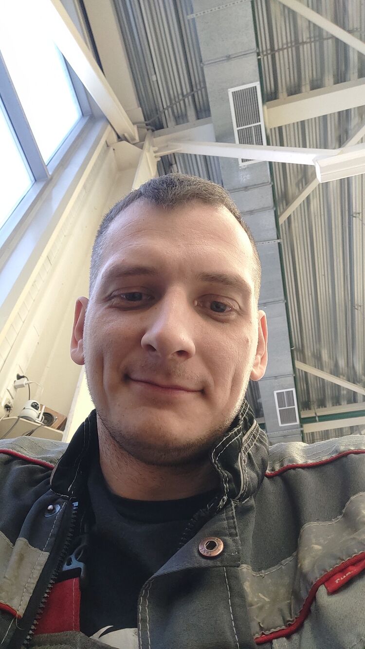  50555903  , 28 ,    