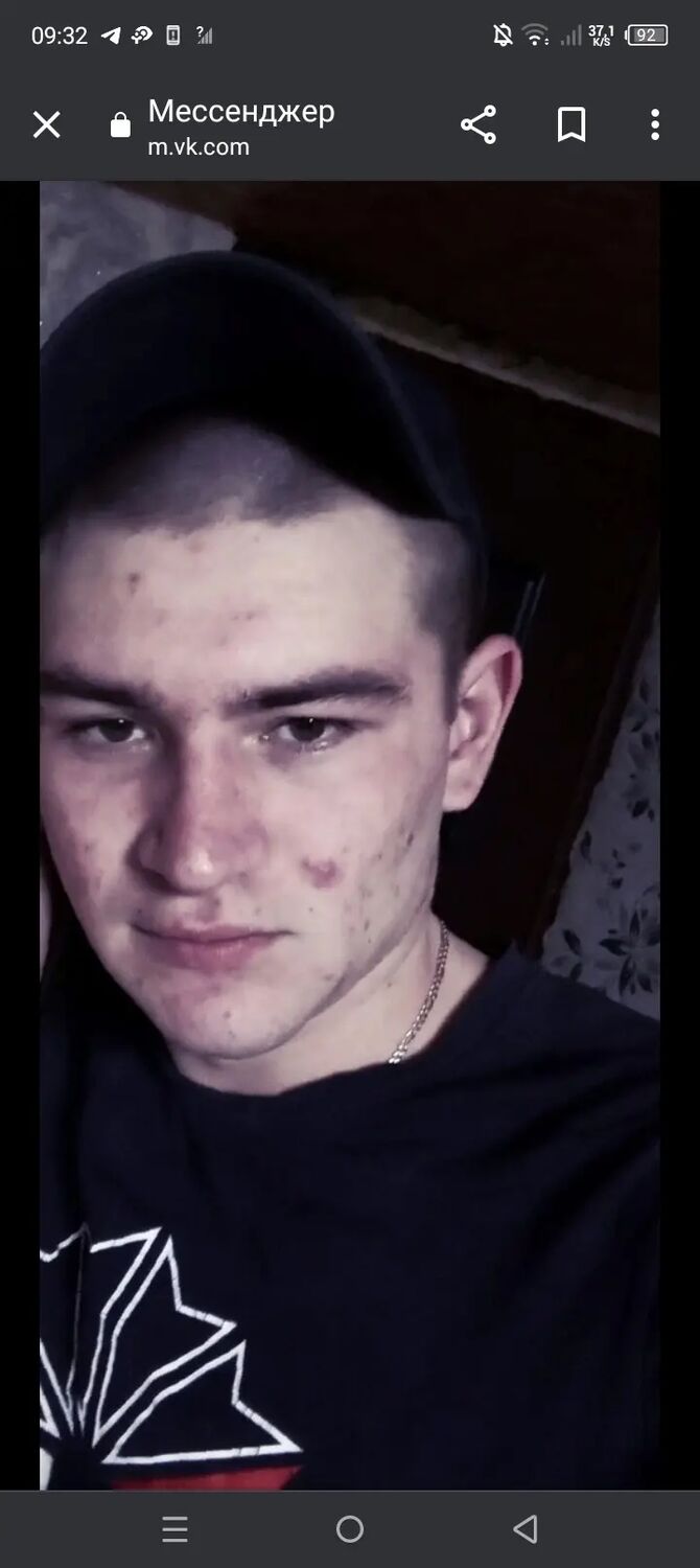  42217543  Mikhail, 25 ,    
