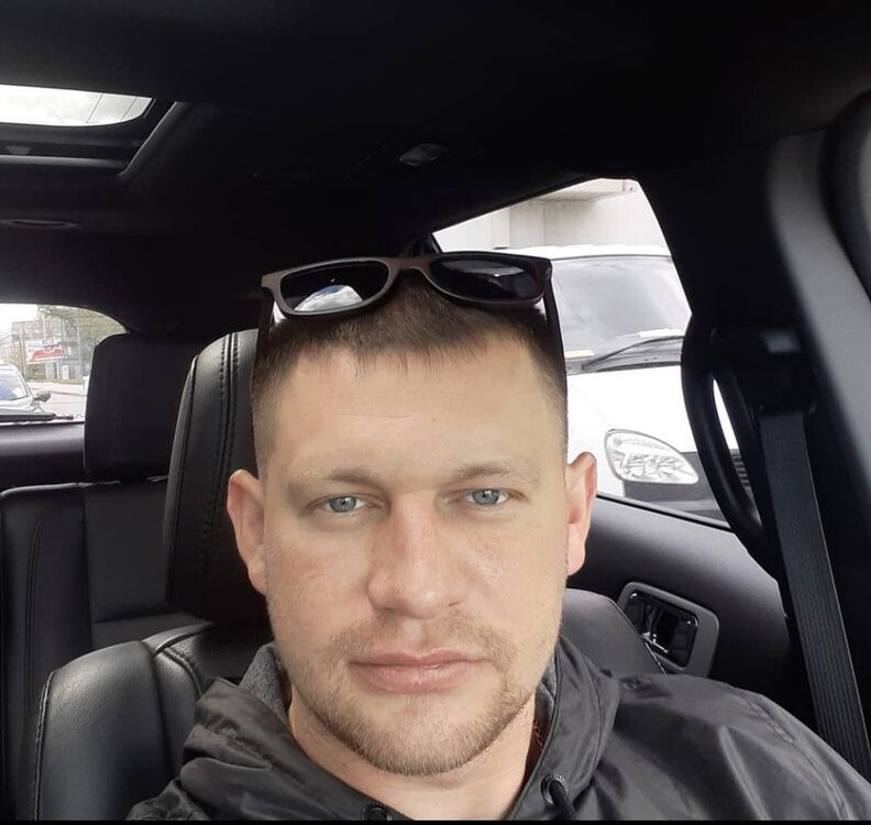  26570163  Igor, 35 ,    