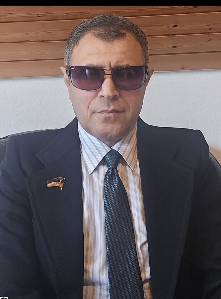  52761203  Dzhoshkun, 46 ,    Aach