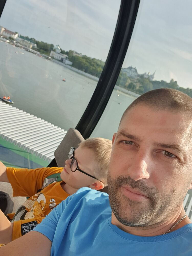  41315943  Sergey, 40 ,    