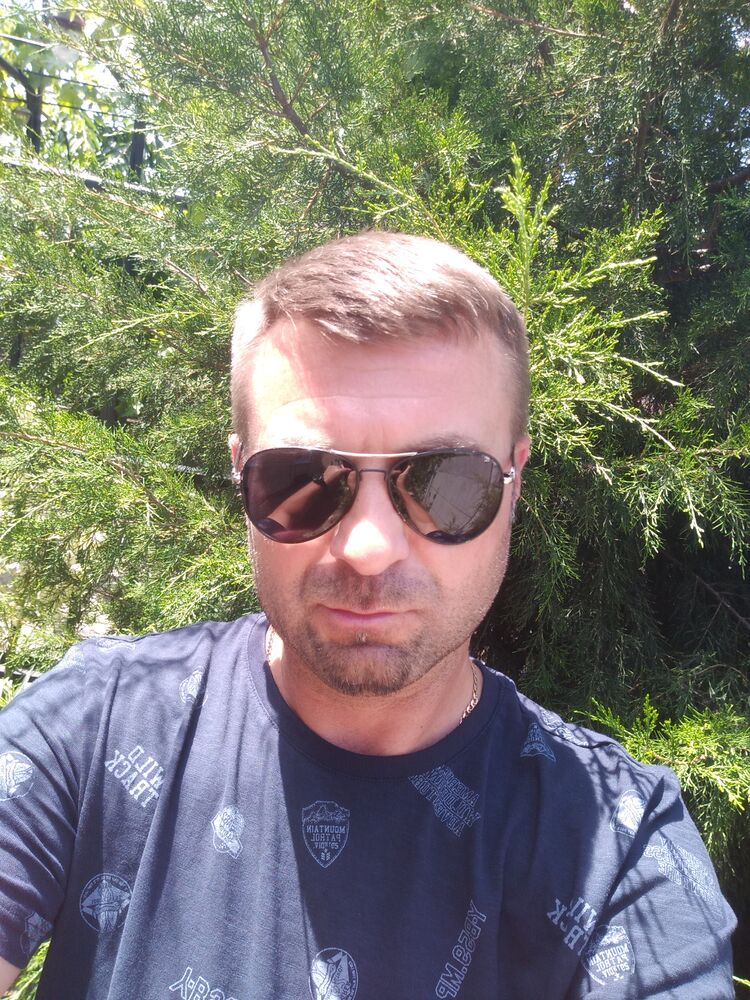  45597753  Igor, 49 ,    