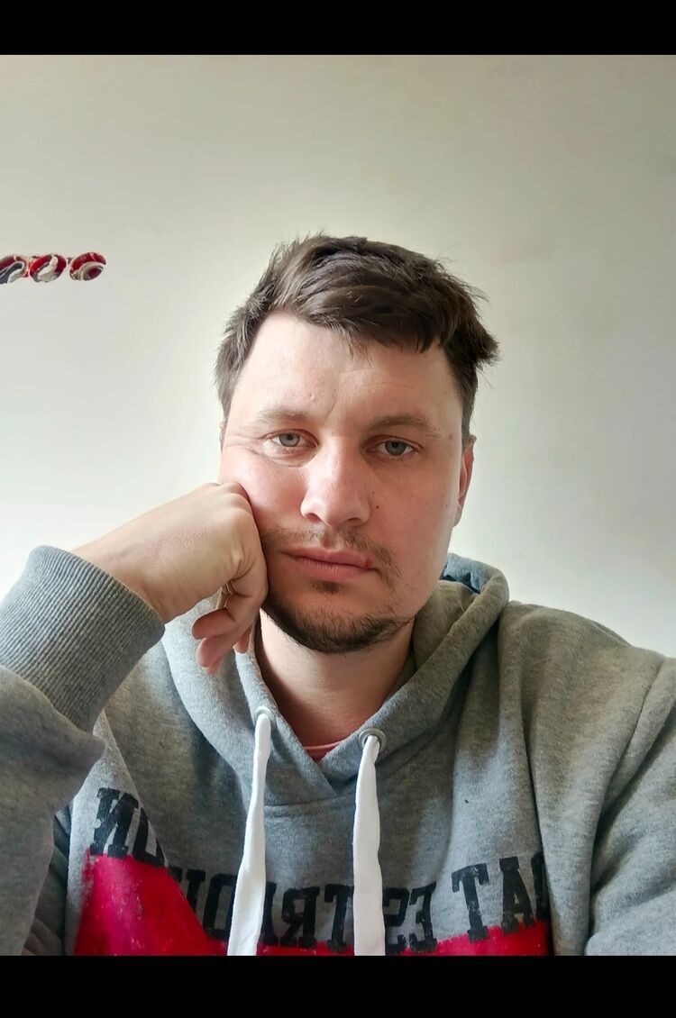  54132693  , 35 ,    --