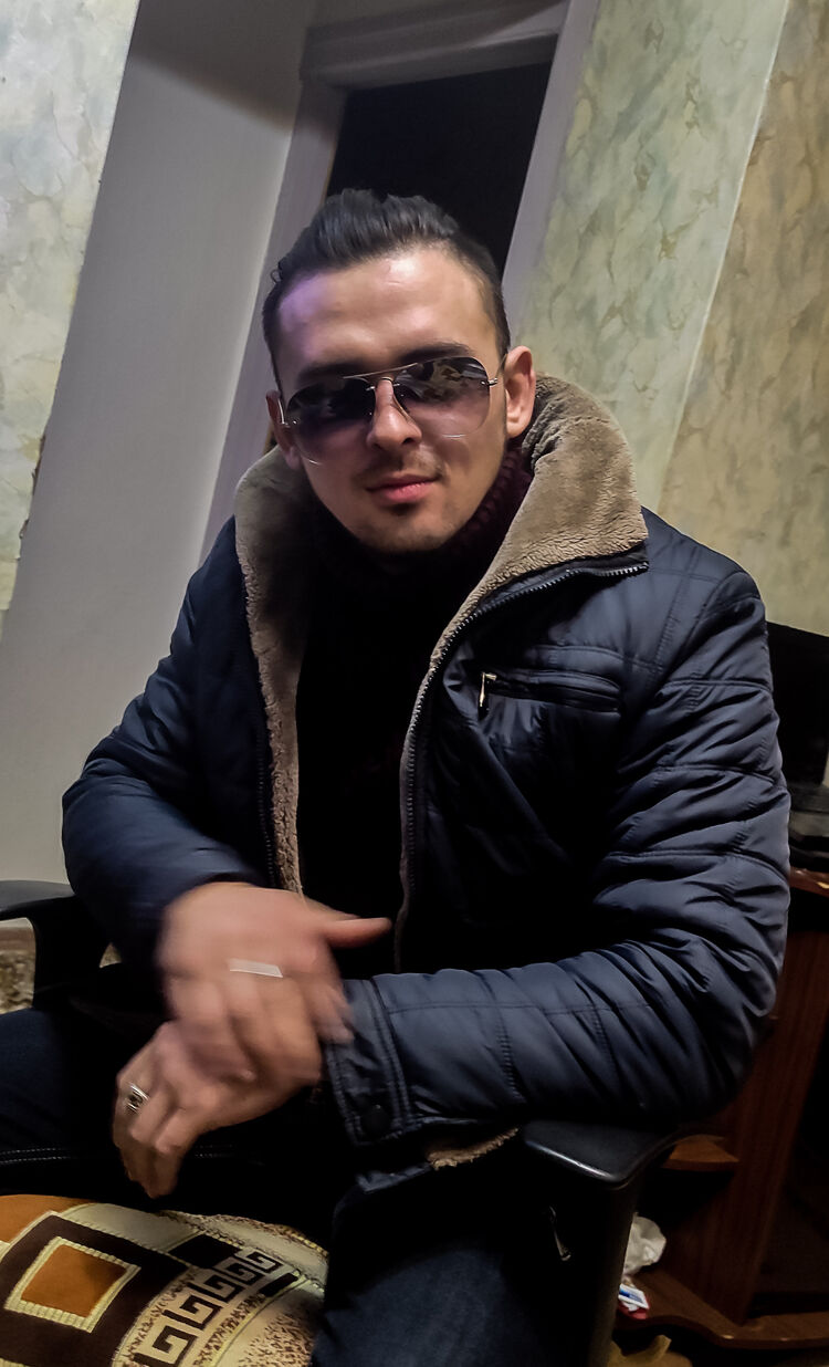  26095713  Alexander, 29 ,    