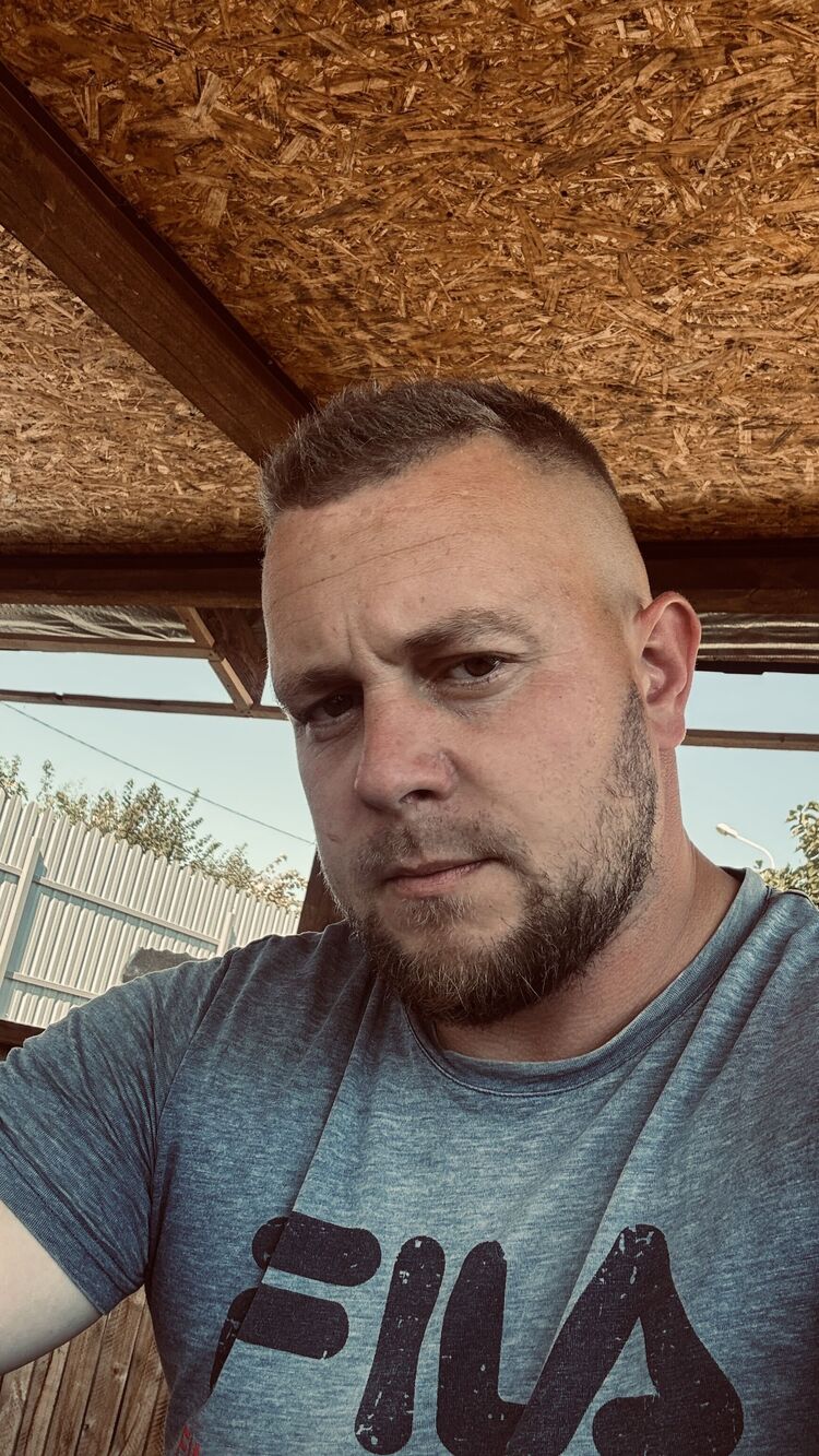  53375443  , 33 ,    
