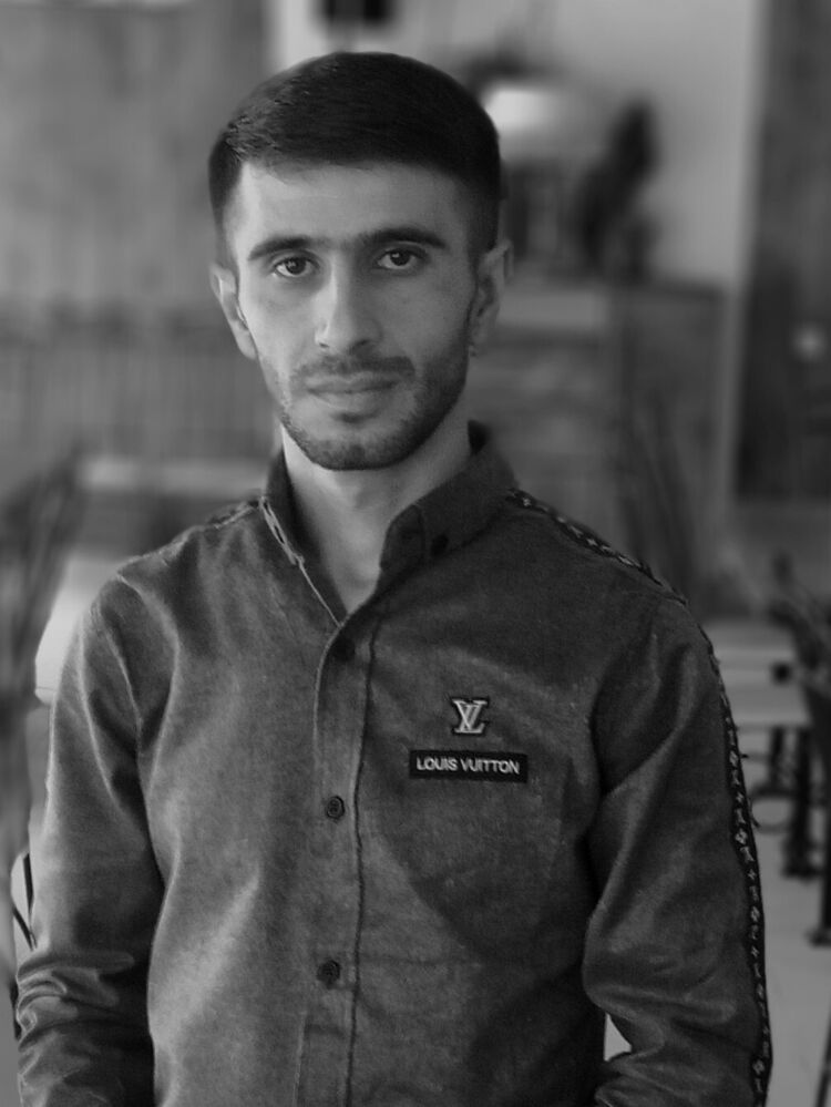  31233343  N A R E K, 32 ,    