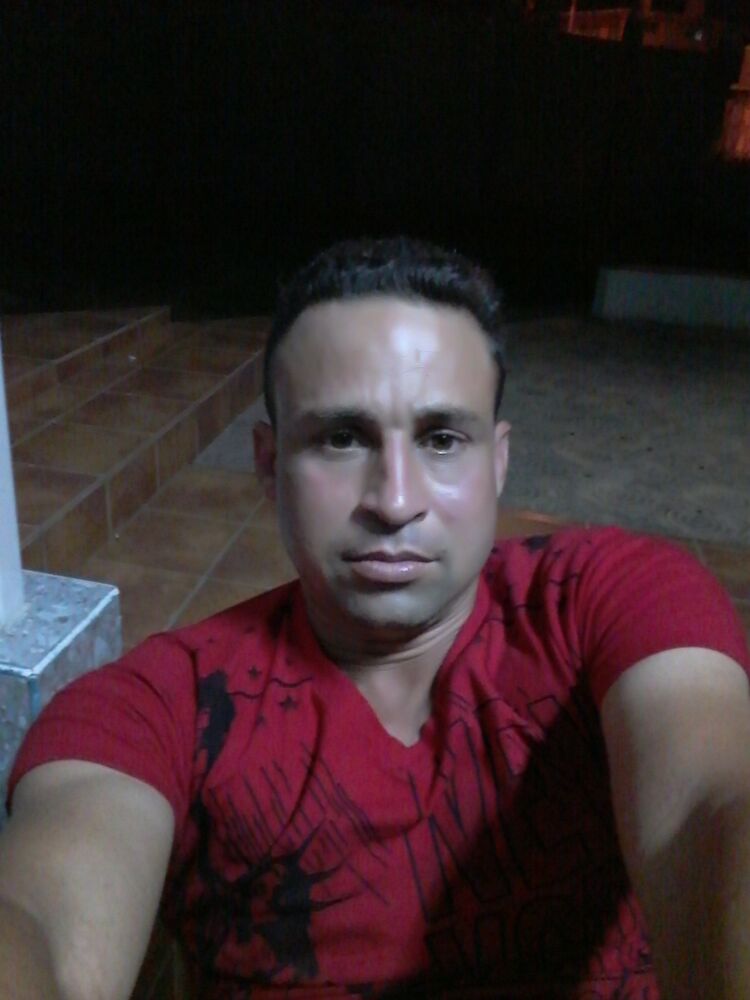  37477713  Yordaniel, 44 ,    