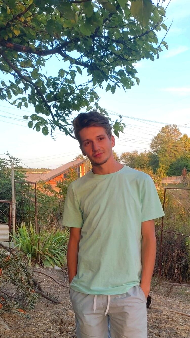  ,   Konstantin, 28 ,   ,   , c 