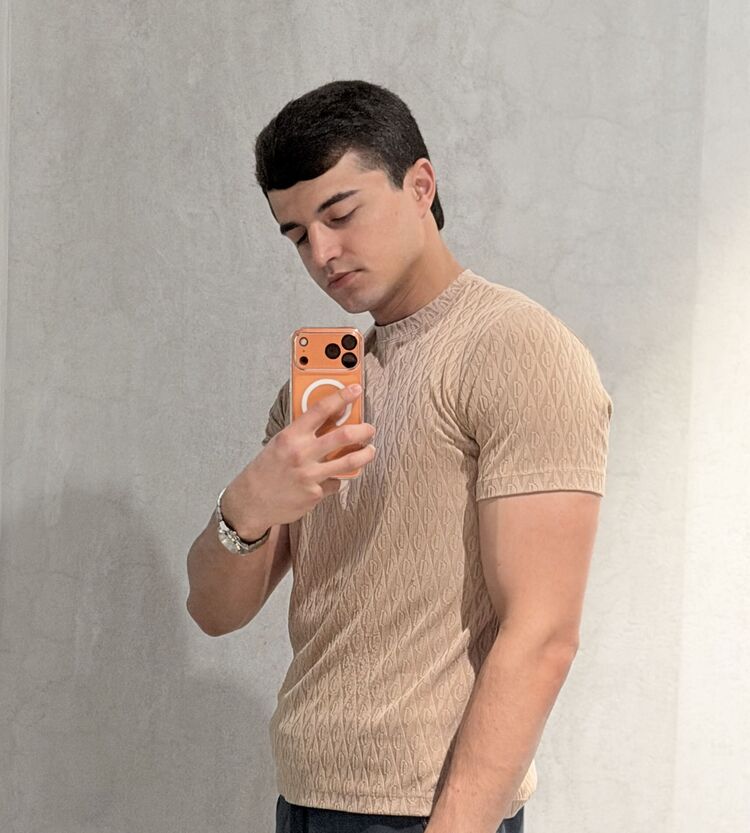  53868563  Zakhar, 25 ,    