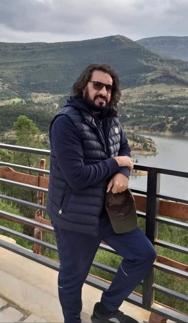  ,   Zezoo, 41 ,   ,   
