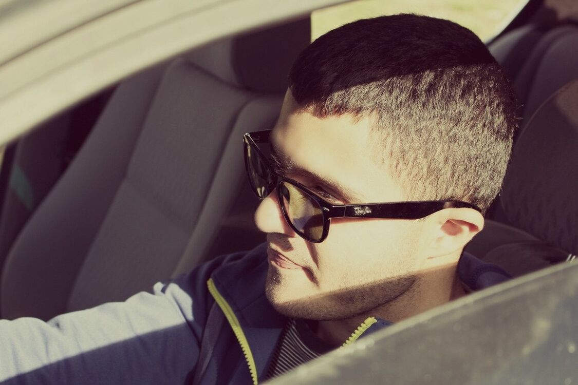  6245823  Movses, 31 ,    