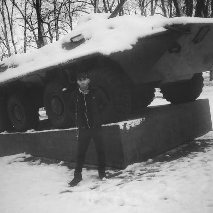  19497353  , 32 ,    --