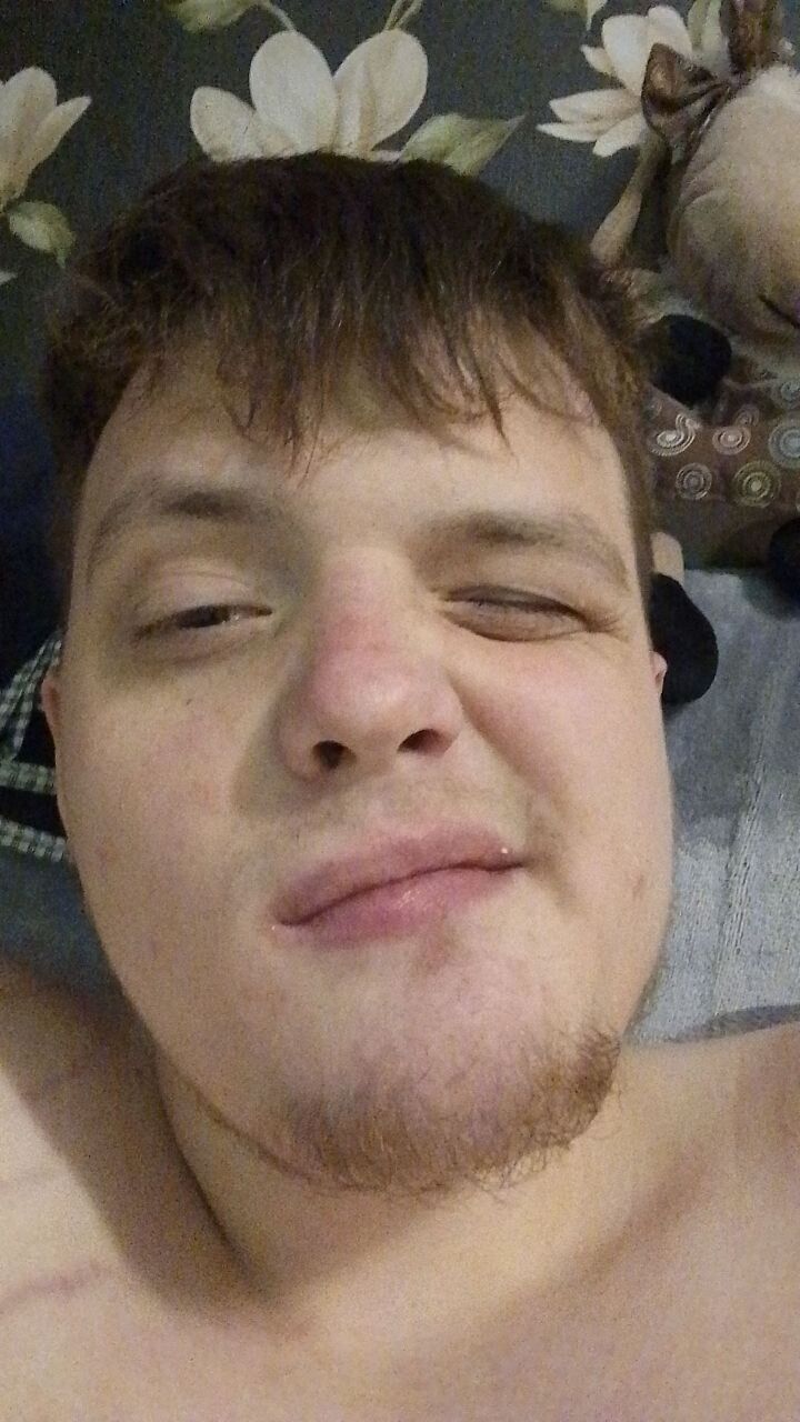  40538373  , 22 ,    