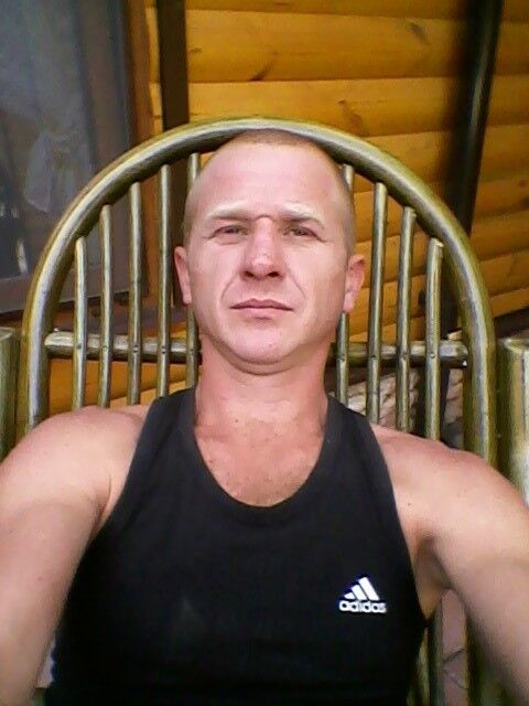 8347903  Vasil, 40 ,    