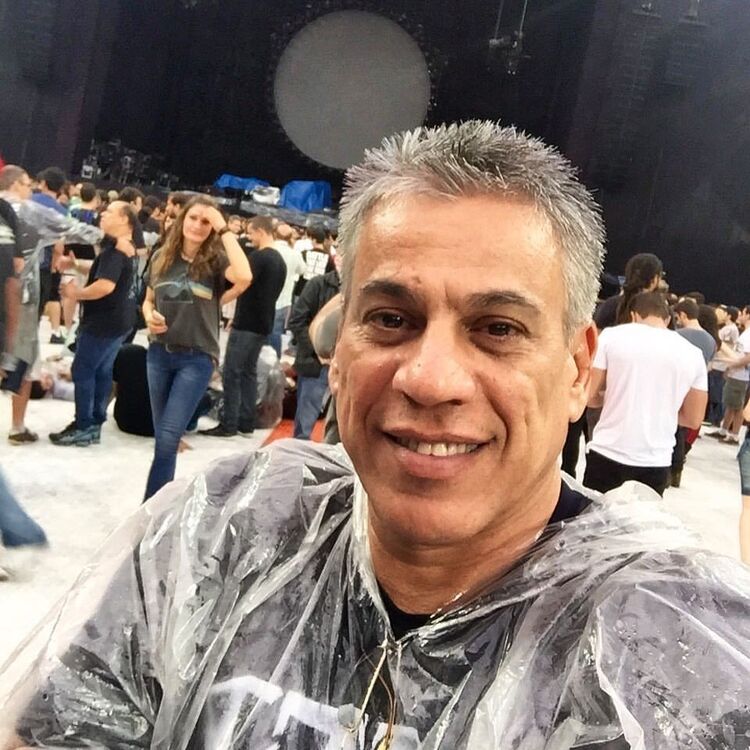  18182873  James, 67 ,    Milan