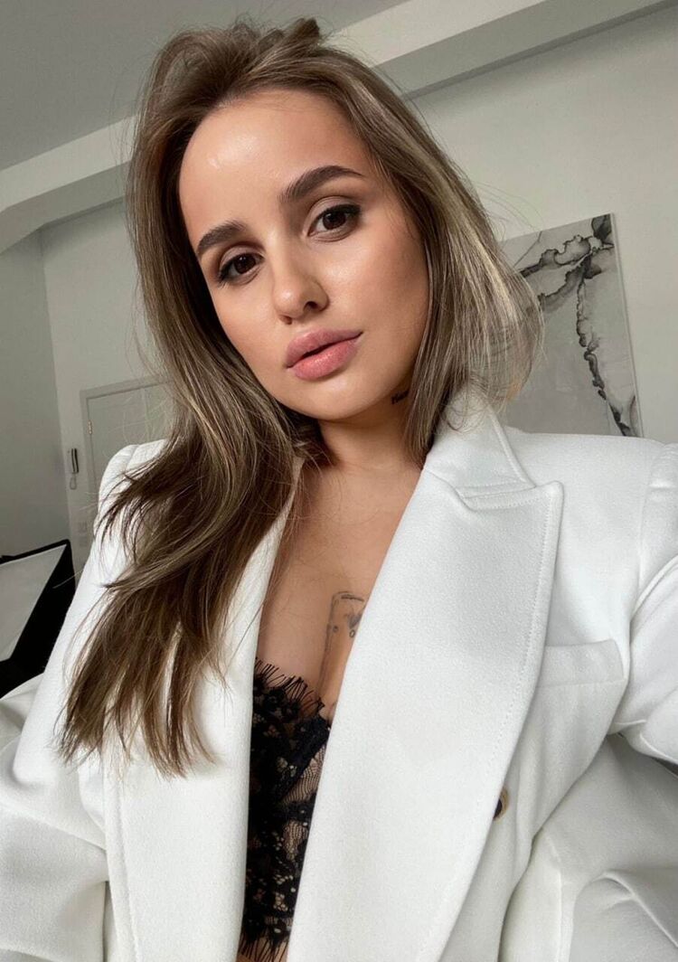  37701263  , 22 ,    -