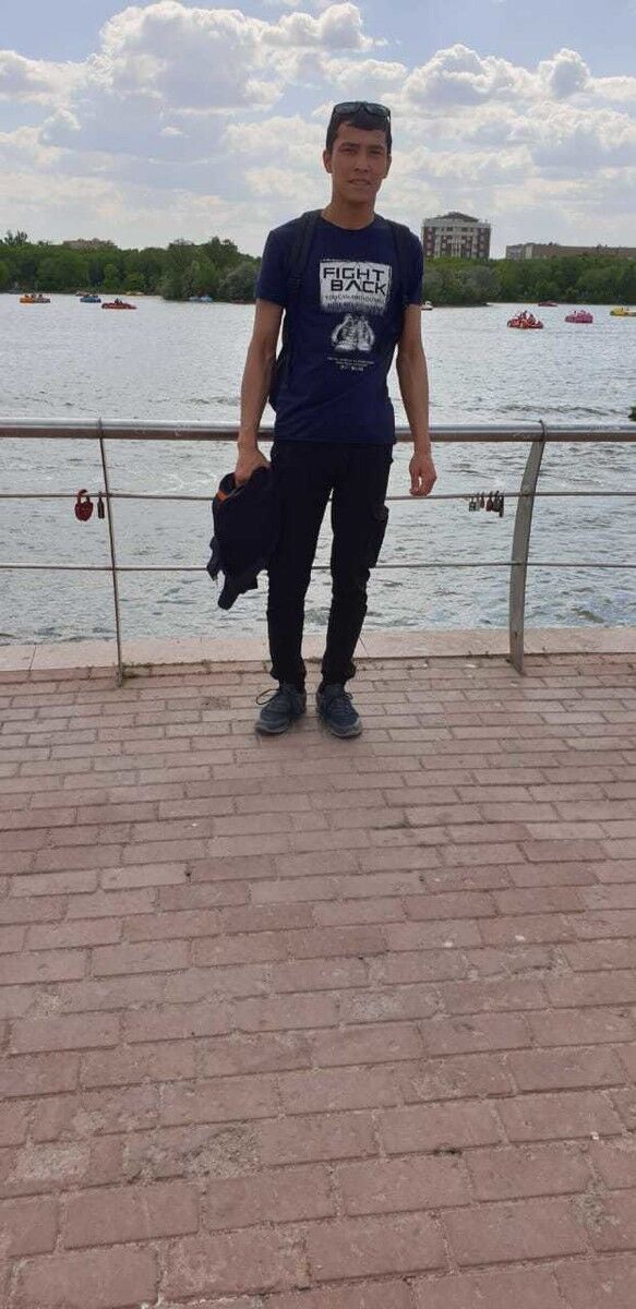  18849123  Adiko, 28 ,    