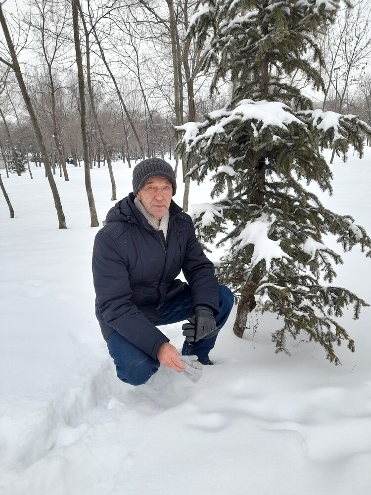  ,   Sergei, 64 ,   c 