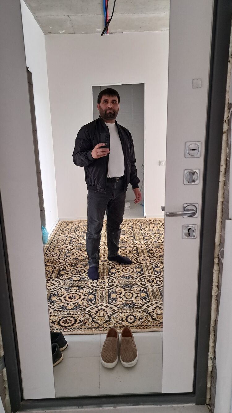  44280843  , 41 ,    