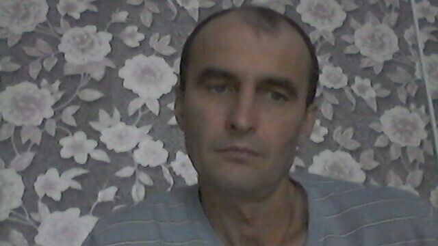  21541313  Andrei, 44 ,    