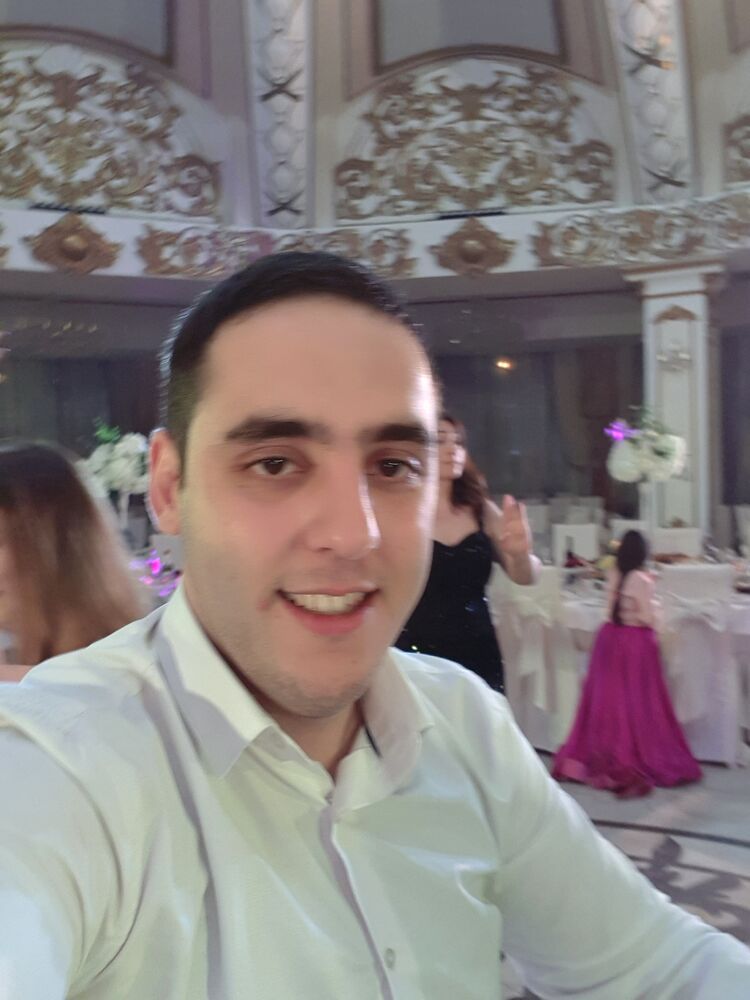  ,   Ashot, 29 ,  