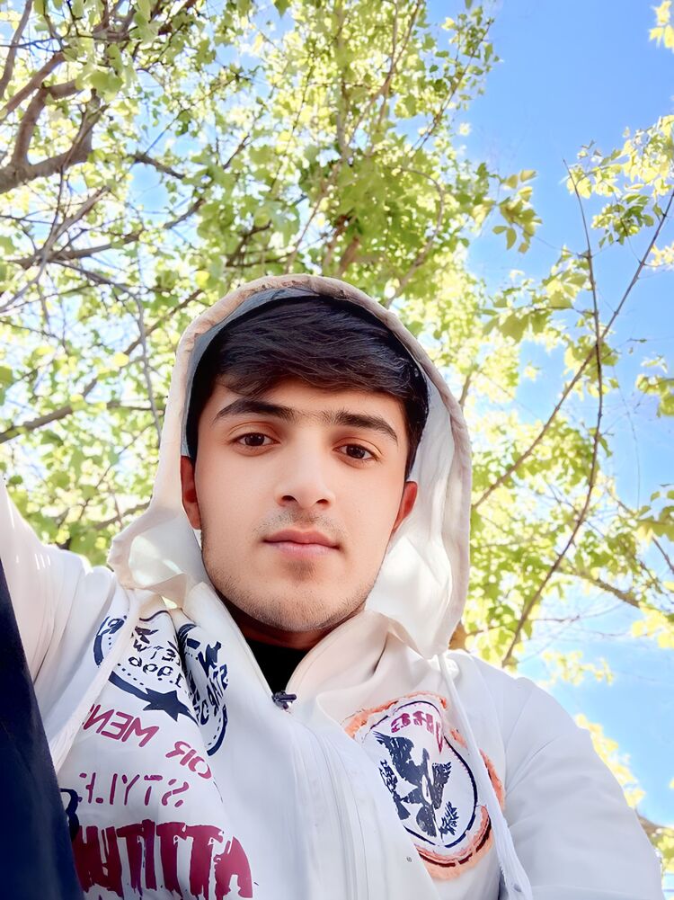  ,   Ali, 21 ,   ,   