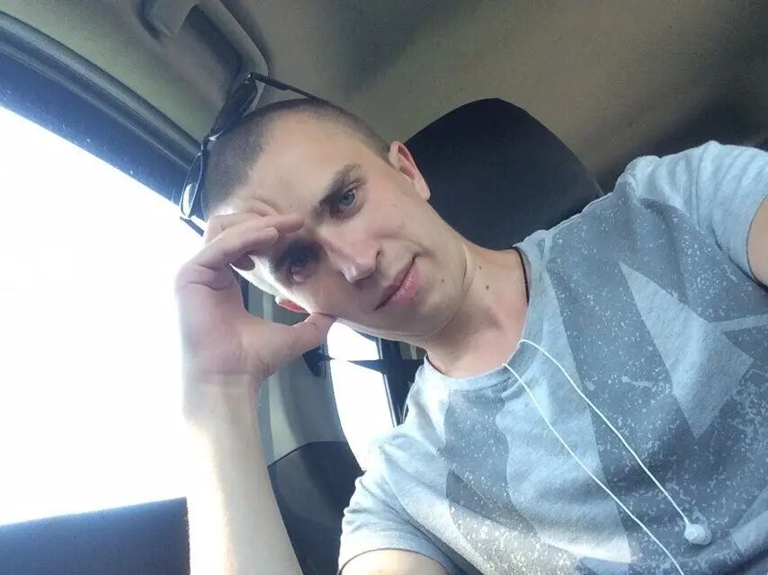  42912313  , 28 ,    