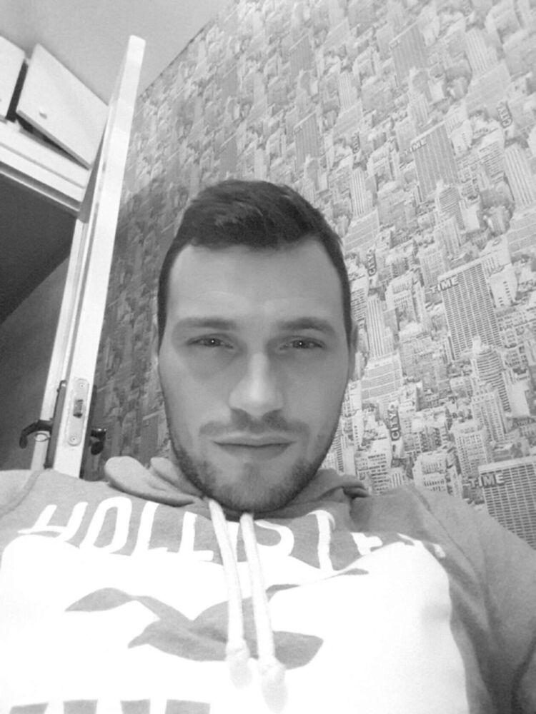  11931133  Zenya, 36 ,    