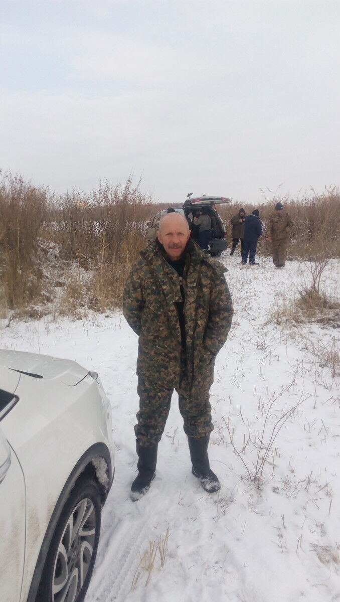  19438843  Vitali, 63 ,    