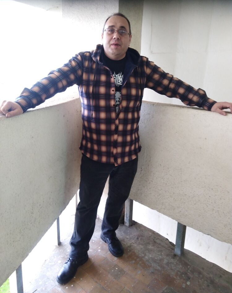  40137053  , 47 ,    