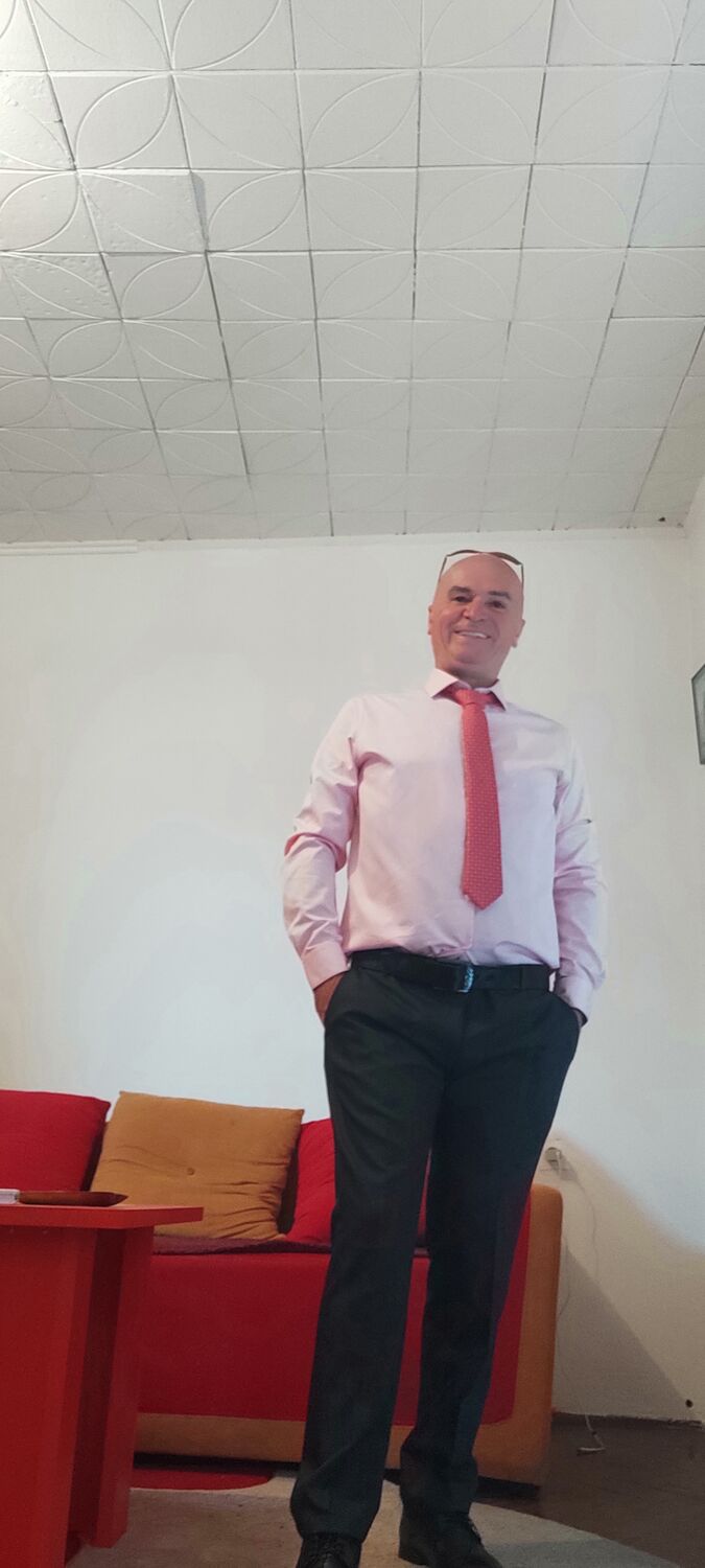  41482433  Sasko, 52 ,    Praha