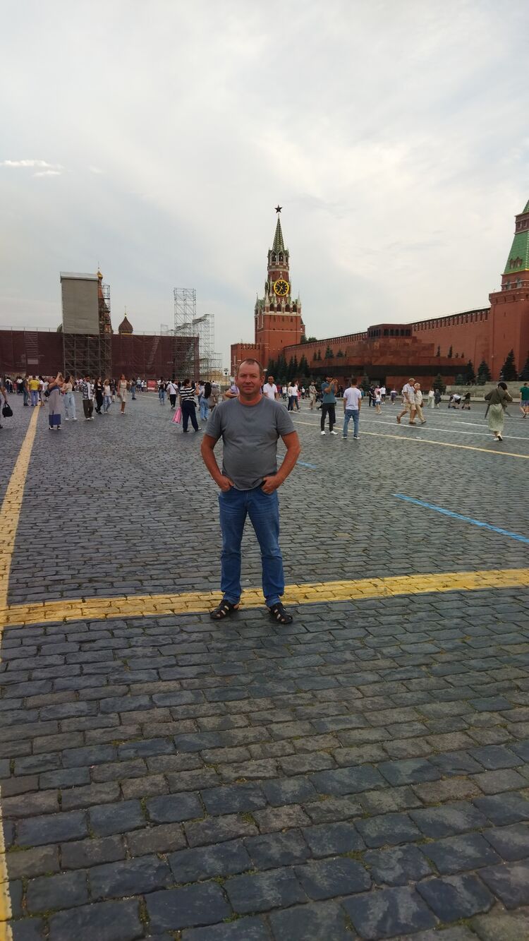  28869233  Artem, 47 ,    