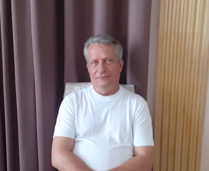  28916183  ALEX, 52 ,    