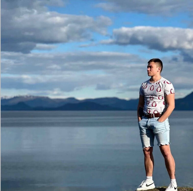  54368703  , 23 ,    Praha