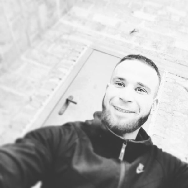  44271463  Sultan, 25 ,    