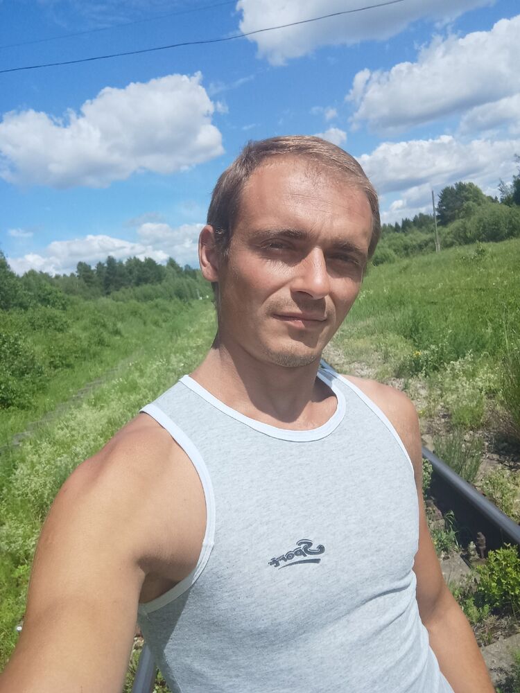  52567723  Vasily, 35 ,    