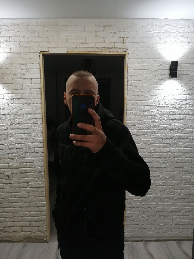  24102623  Vladimir, 29 ,    -