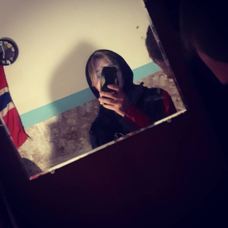  21539803  , 24 ,    