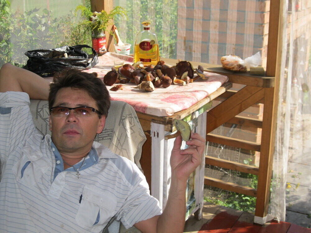  21948313  Leonid, 55 ,     