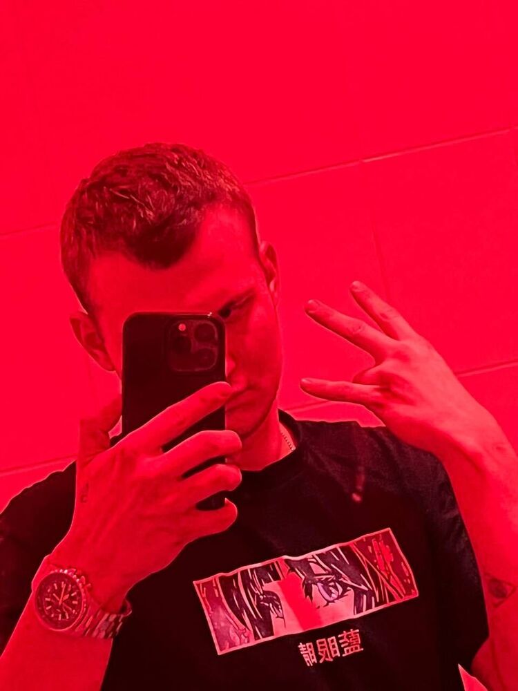  38767723  , 24 ,    
